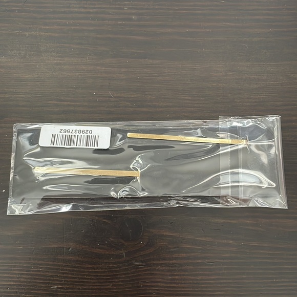 Bobbi Brown Hair Pins - Picture 4 of 4